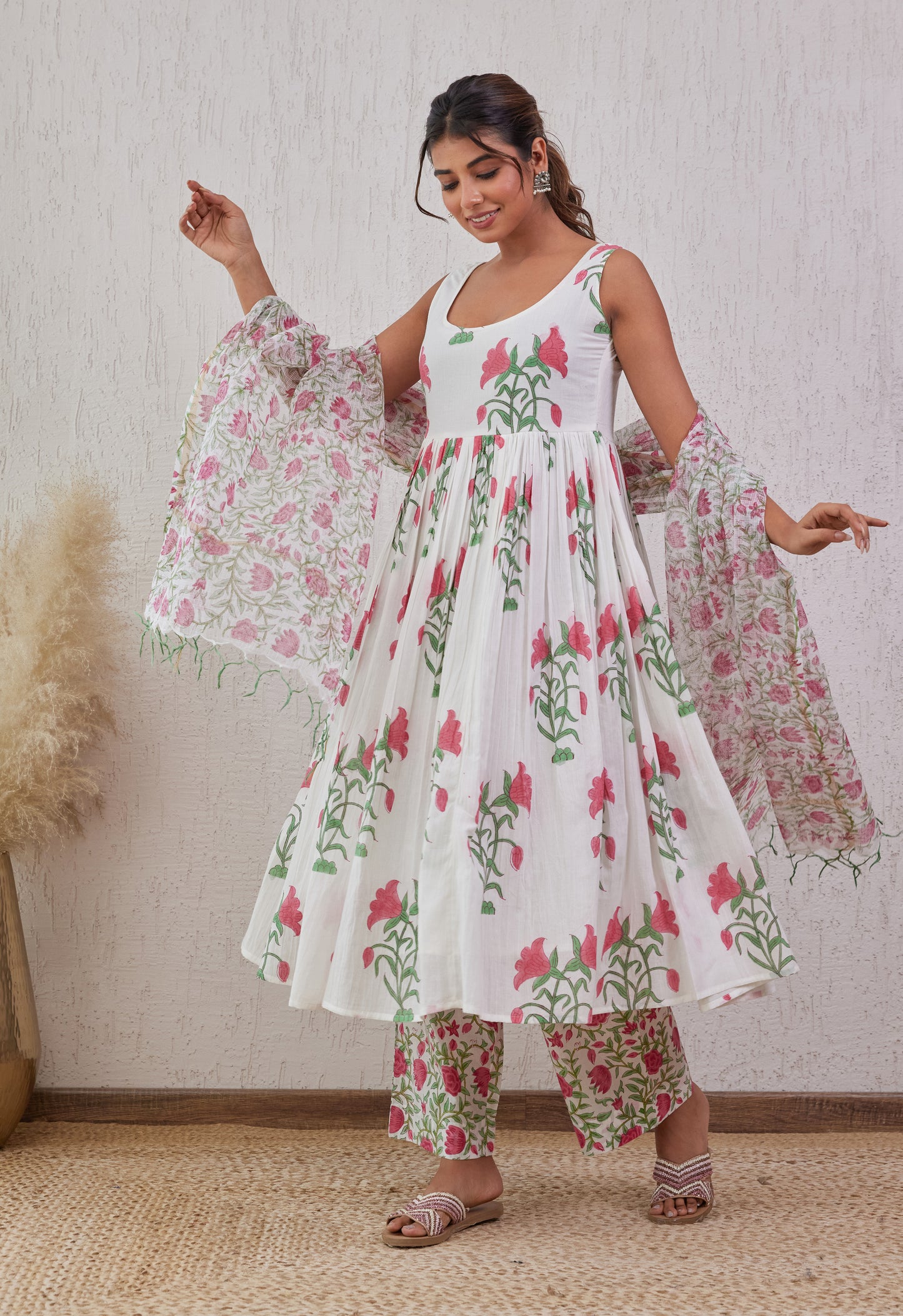 WHITE FLORAL PRINTED KURTA SET WITH DUPATTA