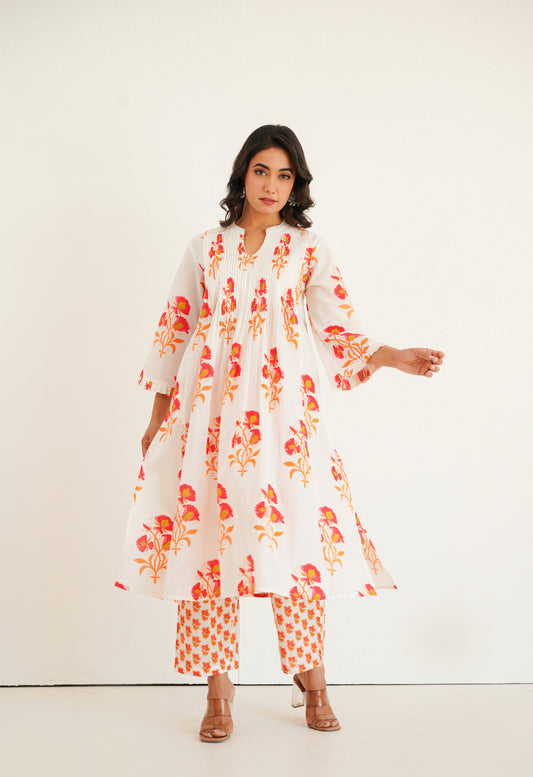 White floral Printed Kurta with Bottom