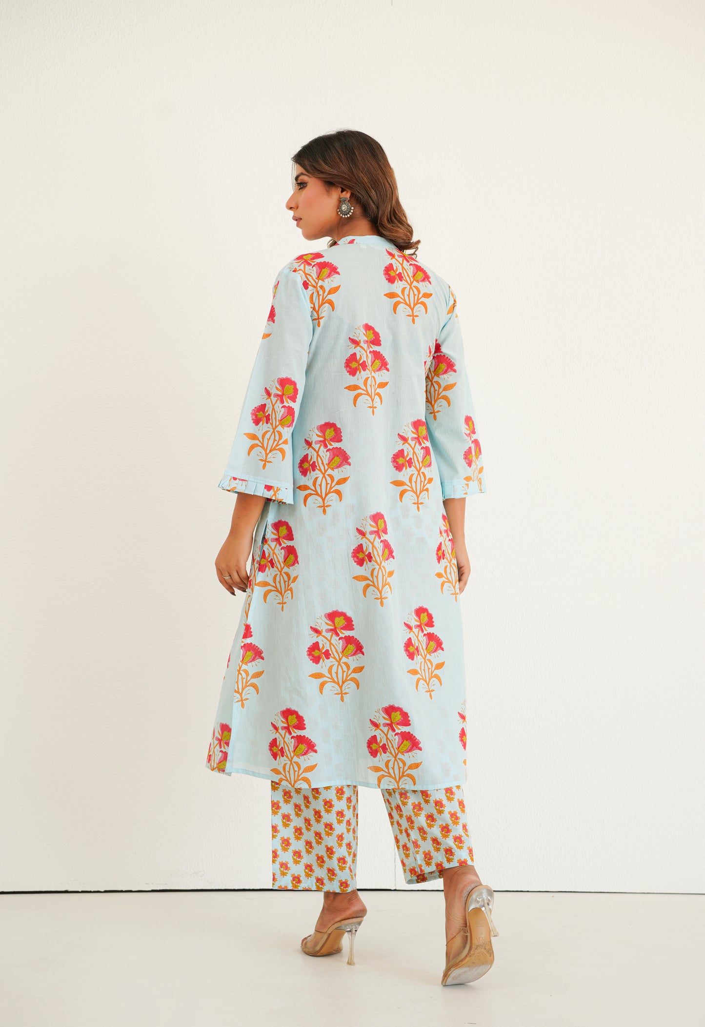 Blue floral Printed Kurta with Bottom