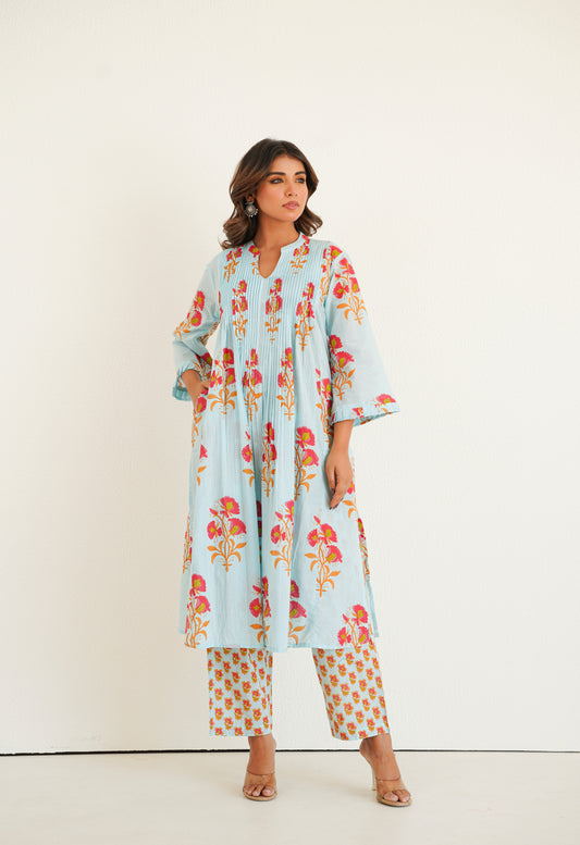 Blue floral Printed Kurta with Bottom
