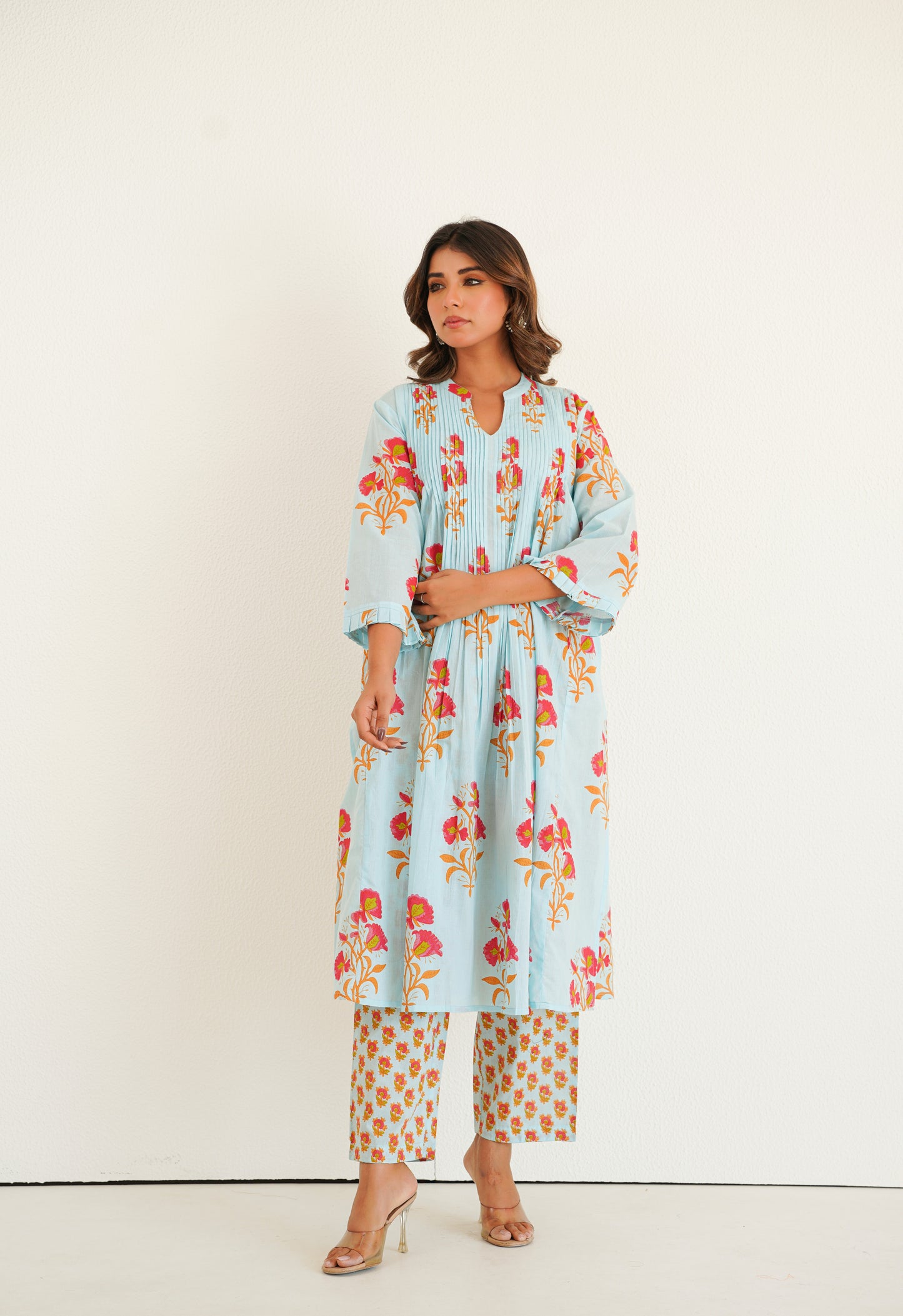 Blue floral Printed Kurta with Bottom