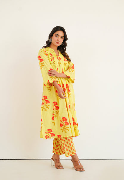 Yellow floral Printed Kurta with Bottom