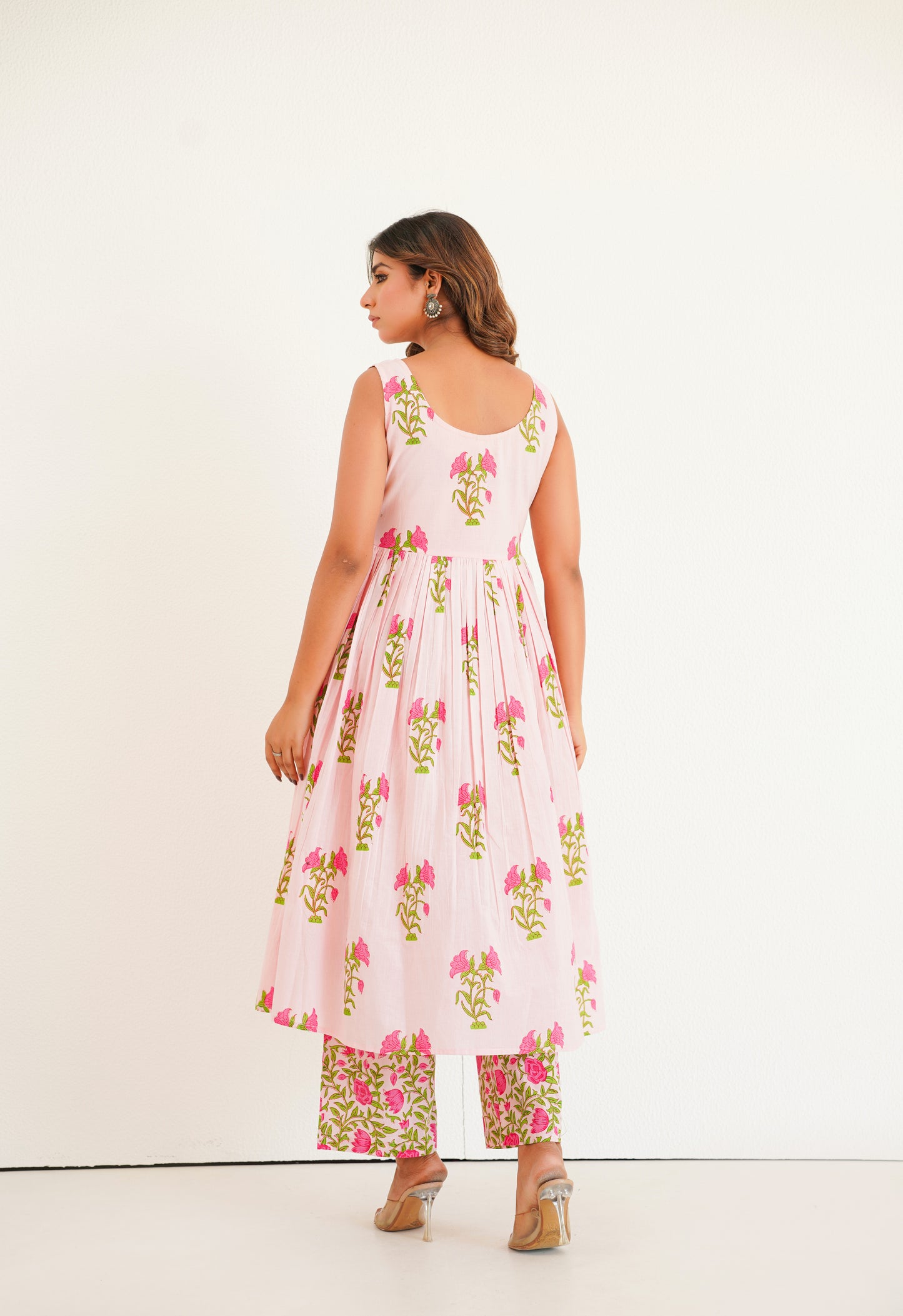 PINK FLORAL PRINTED KURTA SET WITH DUPATTA